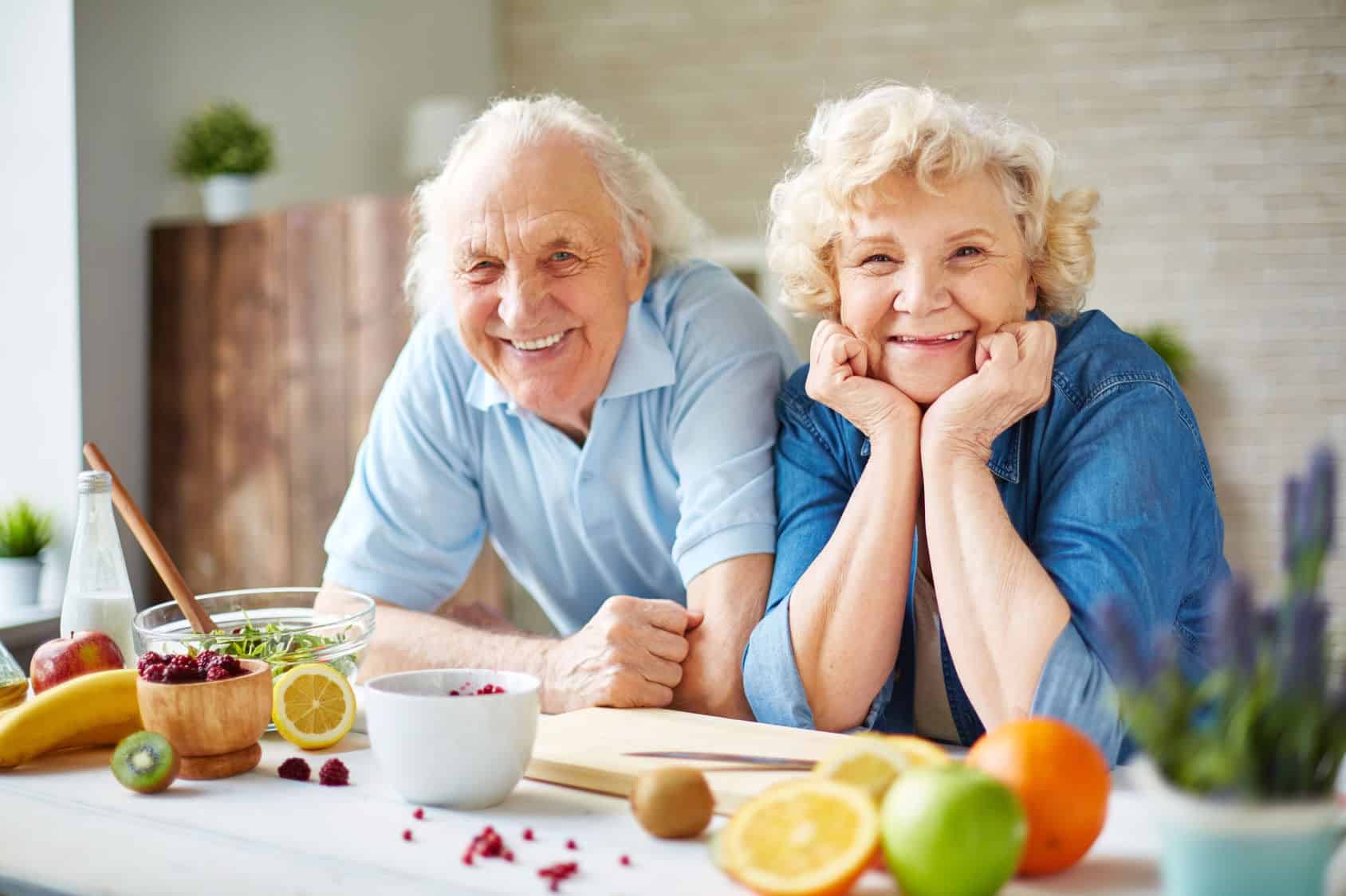Chế độ dinh dưỡng rất quan trọng với người già