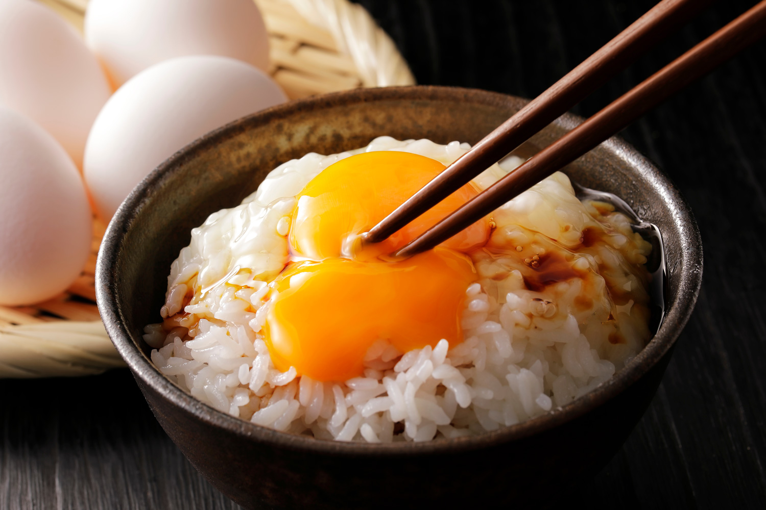 Tamago kakegohan hay cơm trộn trứng sống có phần chuẩn bị cực kì đơn giản
